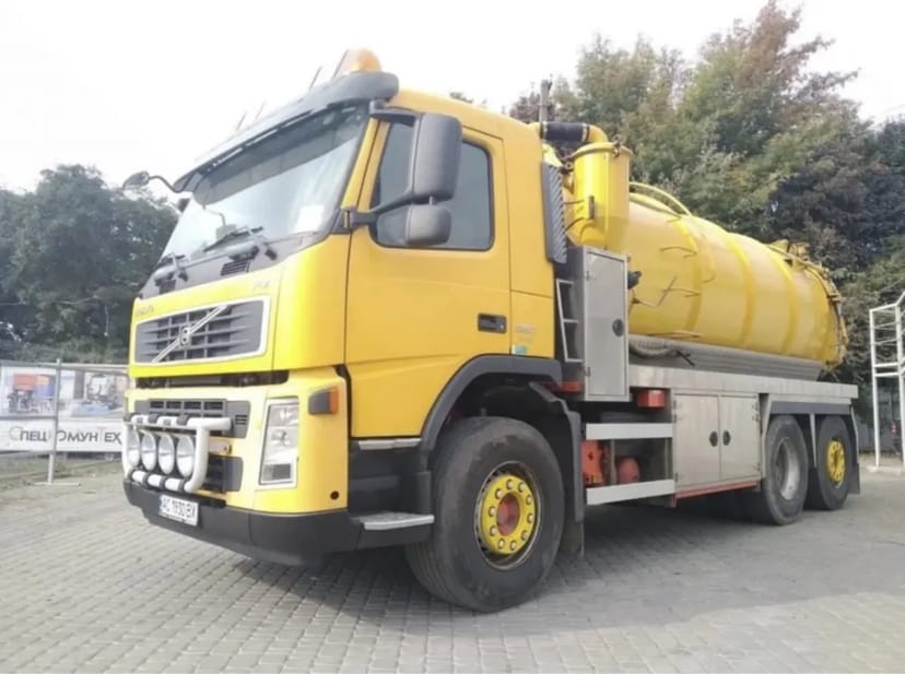Мулососна машина Volvo FM 380.