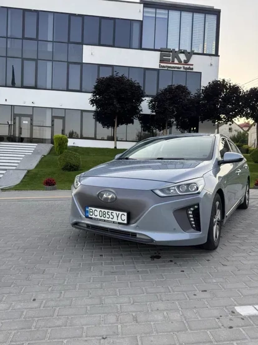 Електро авто Hyundai loniq 28 kwt під власні потреби та таксі