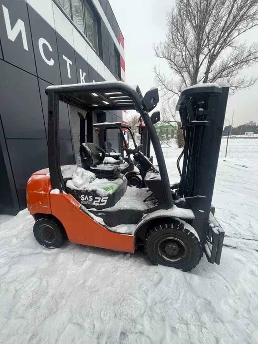 Послуги Навантажувача від 1,5 до 9 тонн