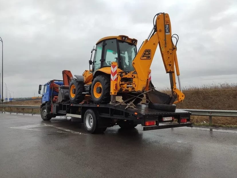 Перевезти трактор JCB 3, екскаватор, комбайн. Послуги евакуатора