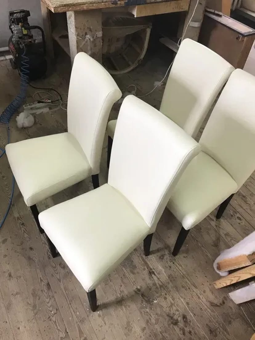 Перетяжка та ремонт м'яких меблів