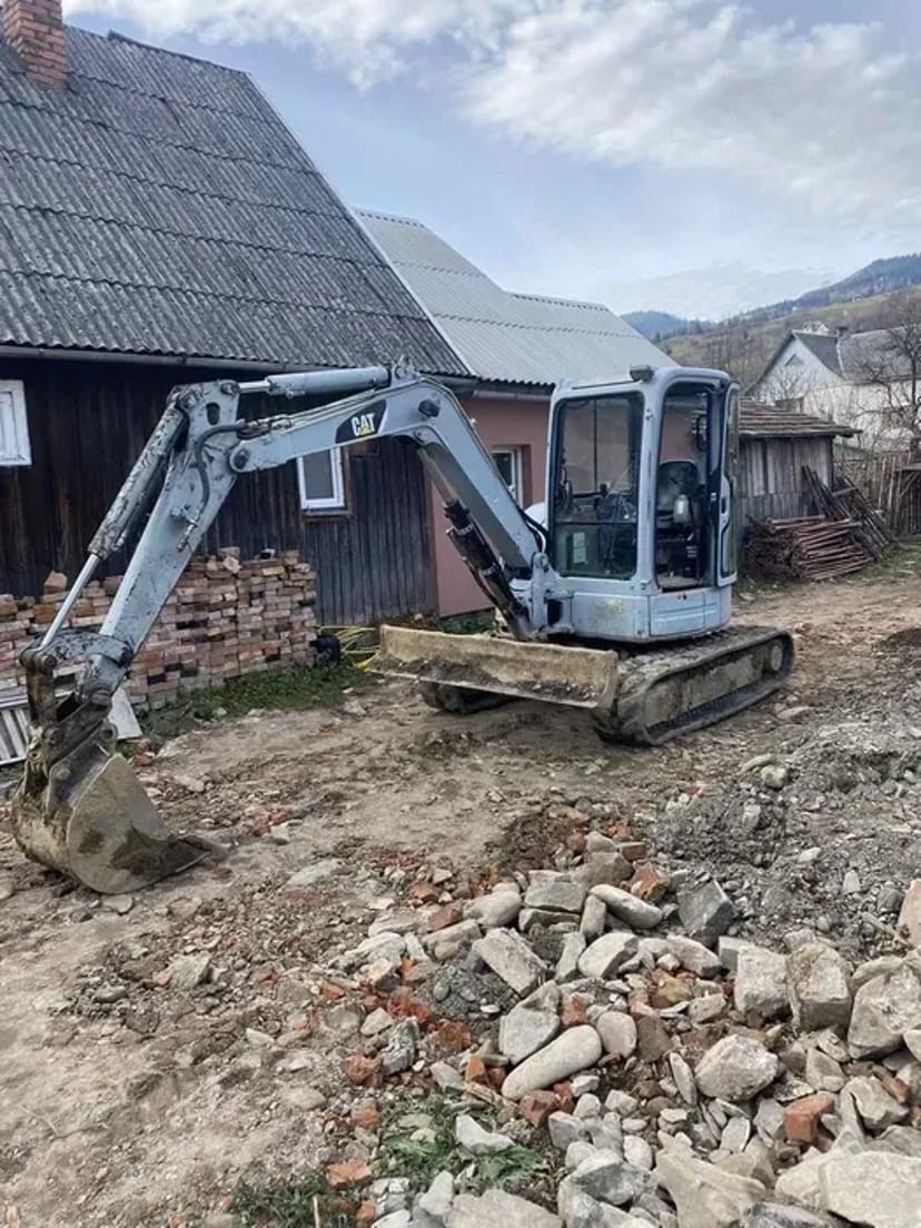 Екскаватор 5 тонн