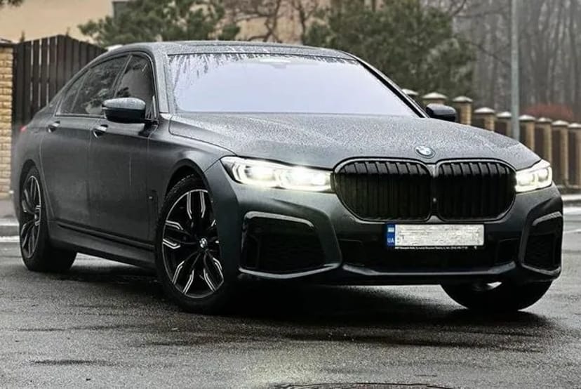 353 BMW M760 LI без водія або з водієм 