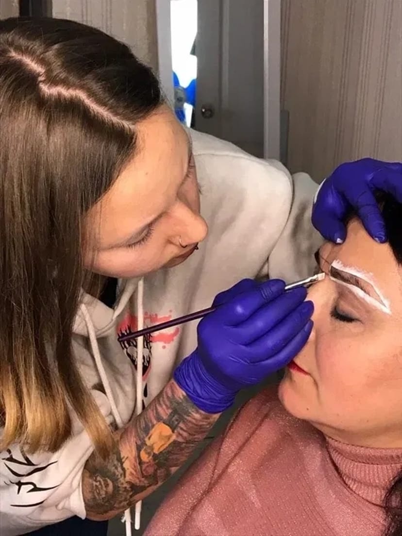 Перманентний макіяж, перманент брови і губи