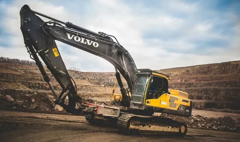 Екскаватор VOLVO EC 290 CL (30 тонн)
