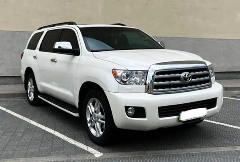 346 Броньований джип без водія Toyota Sequoia біла 