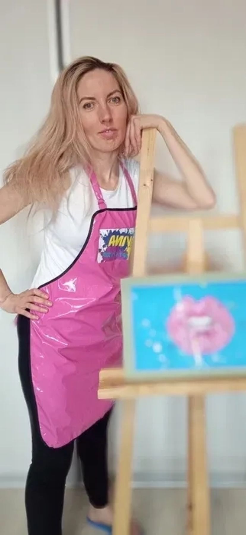 Арт зустрічі жіночі малювання майстер клас картини афірмації флюїд арт