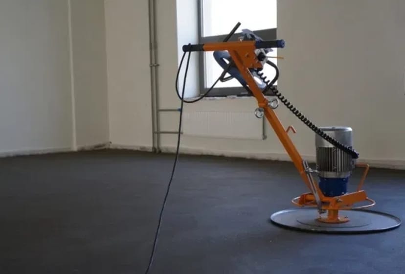 Напівсуха стяжка підлоги машинним способом/Машинна стяжка підлоги/Заливання