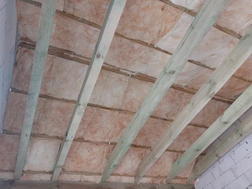 Утеплення мансард, стель, дахів ватою