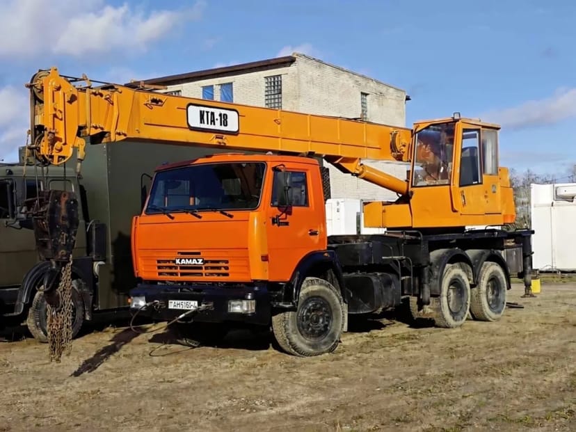 Автокран Камаз КТА-18 для складних будівельних завдань