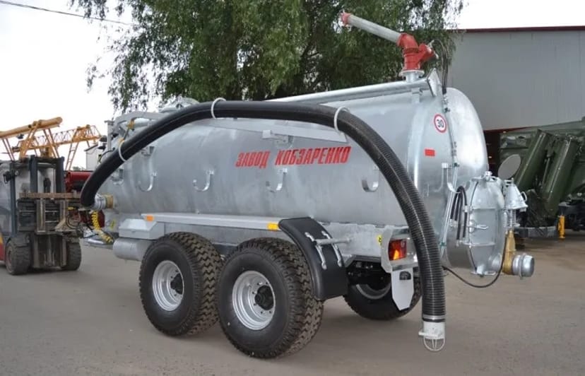 Вакуумний напівпричеп цистерна ВНЦ-10