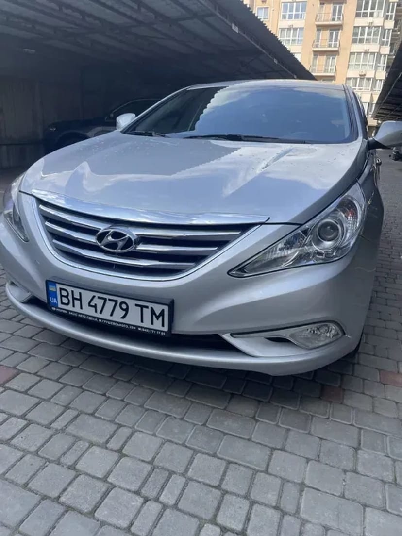 Авто Hyundai Sonata YF LPI