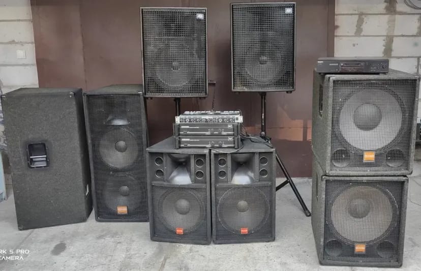 музичний супровід , організація. звукове обладнання,