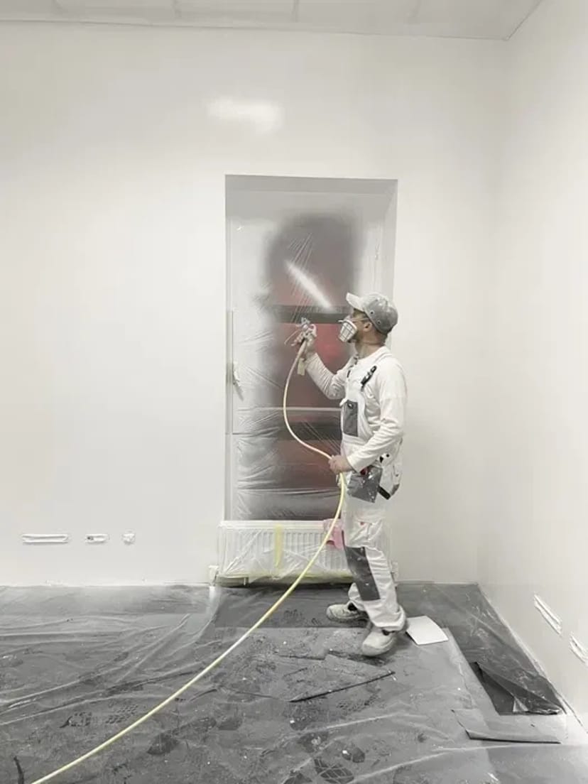 Ремонт квартир. Фарбування стін, шпаклювання, поклейка шпалер