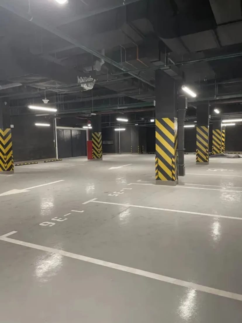 Паркомісце у підземному паркінгу Трініті Тютюнника