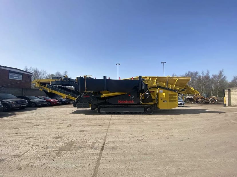 Вживаний мобільний скальпуючий грохот Keestrack K6