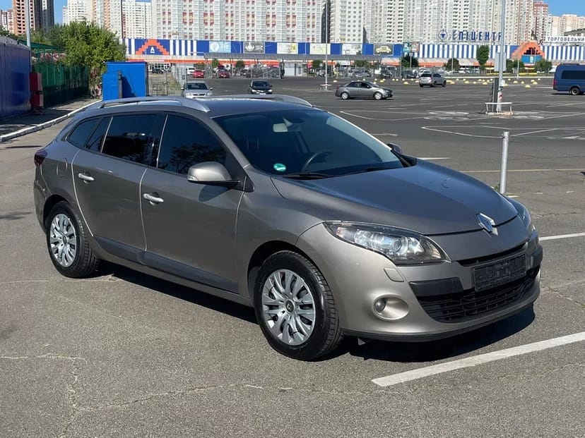 Авто від 4000грн/тиждень Renault Megan 3 2011 р. 1,5