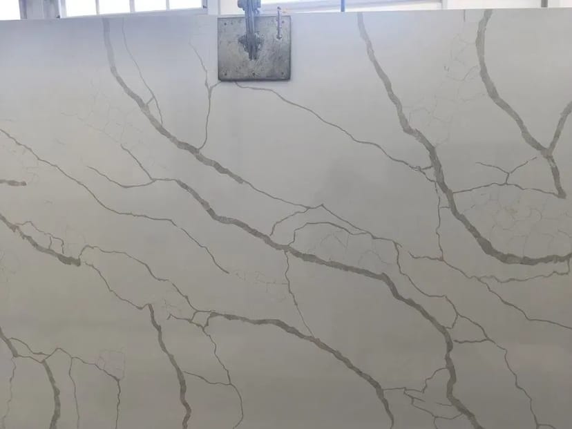 Кварцові стільниці, сходи та підвіконня — якість і сучасний дизайн