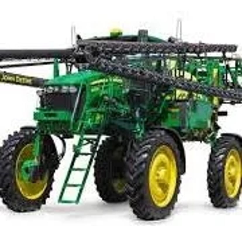 Самохідний обприскувач John Deere М4030