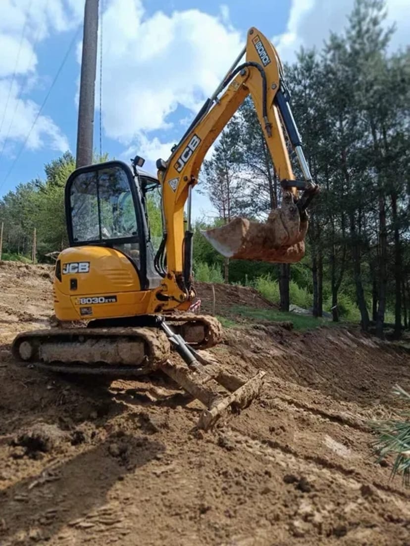 Міні екскаватор 3 тони