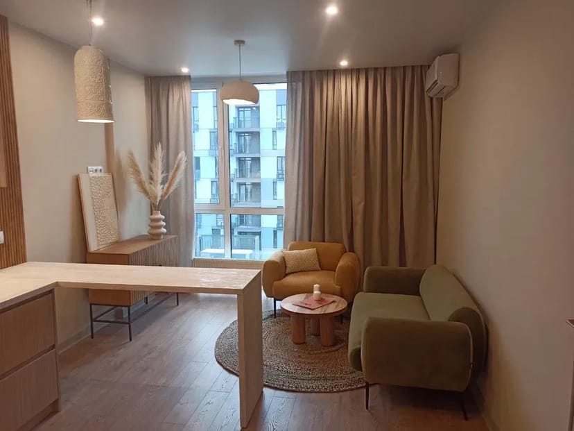 Пошив штор, тюлей, римських штор, монтаж жалюзів, карнизів