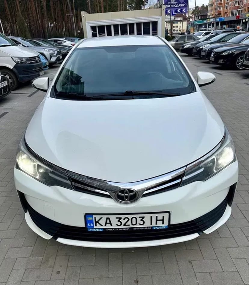 Авто Toyota Corolla