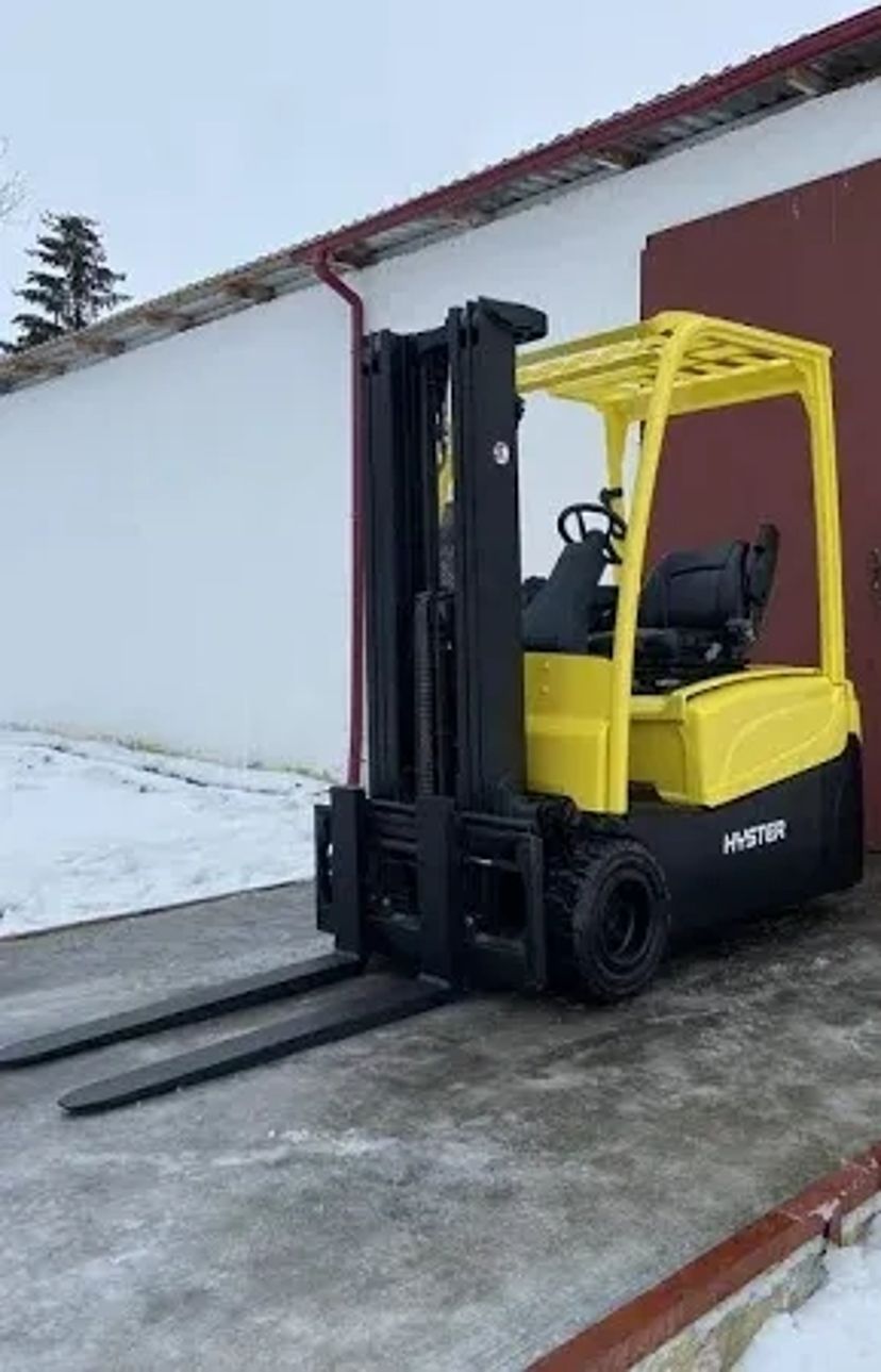 Вилковий погрузщик Кара