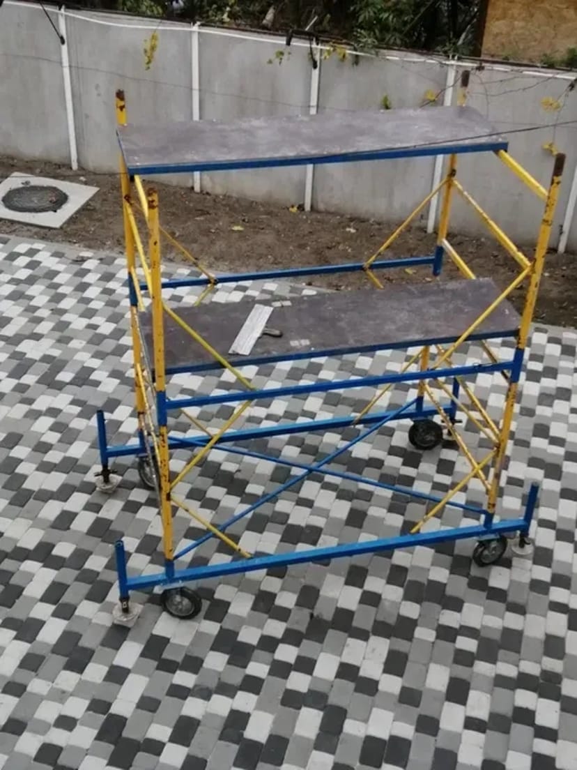 Ліса будівельні ( вишка тура)