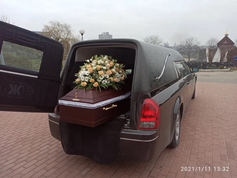 Перевезення померлого (катафалк) / Ритуальний транспорт