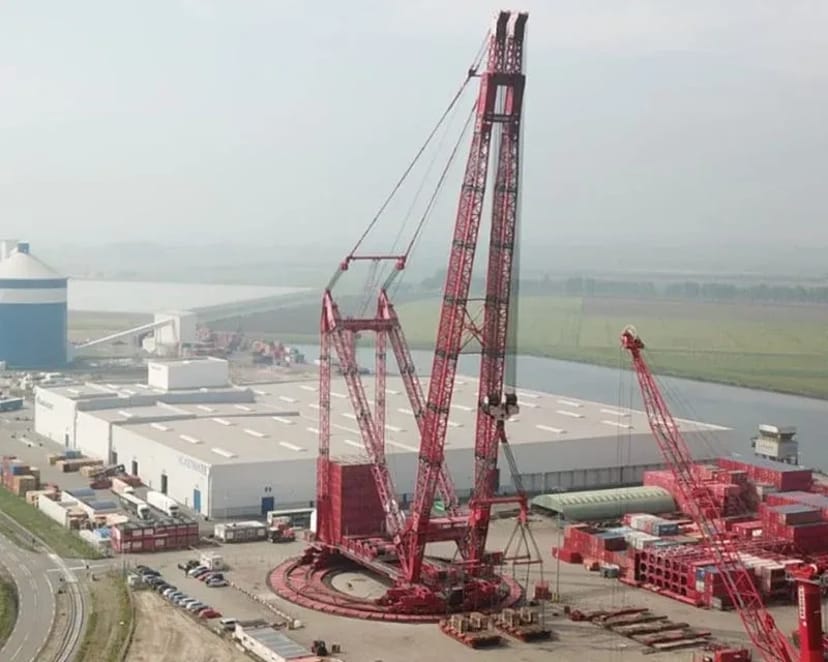 Кільцевий кран MAMMOET PTC 200