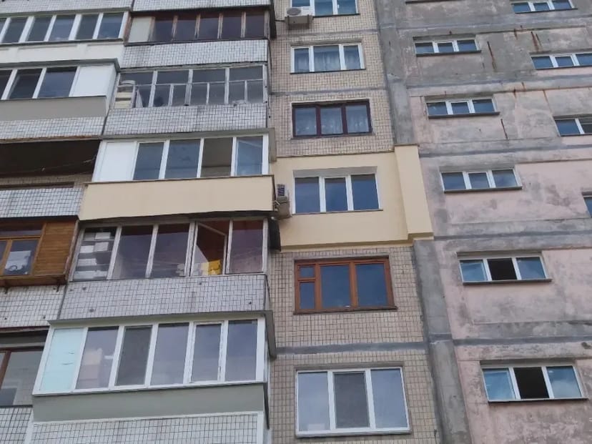Утеплення фасадів квартир балконів будинків верхолазні роботи маляра