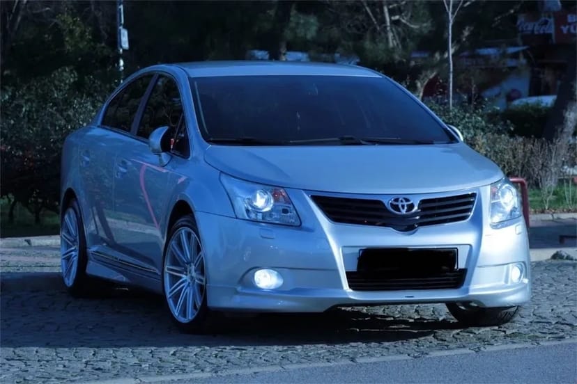 Авто бізнес класу Toyota