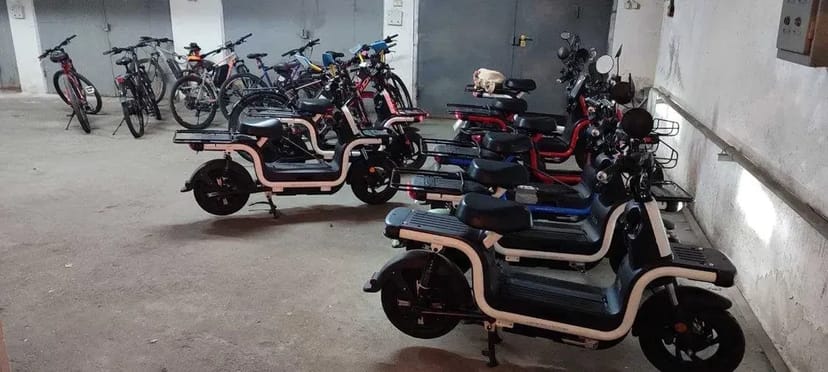 Електроскутери для кур'єрів