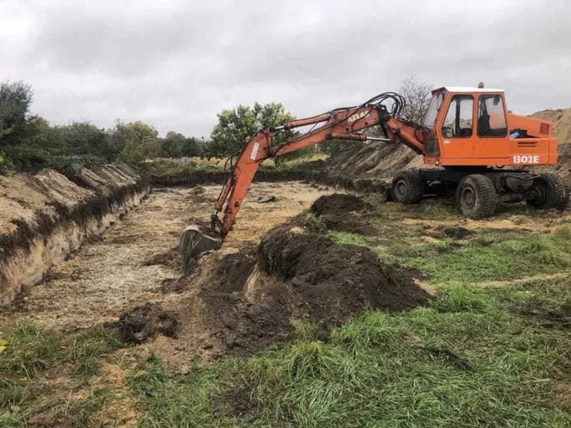 Колісний гідравлічний екскаватор Atlas 1302E.