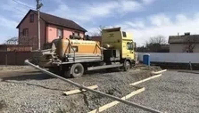 Навісний бетононасос.Швидка подача