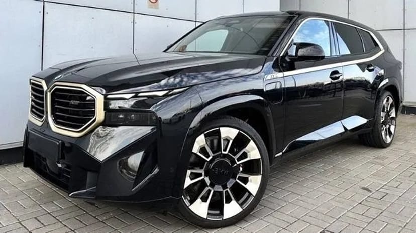 010 Позашляховик BMW XM HIBRYD електро без водія