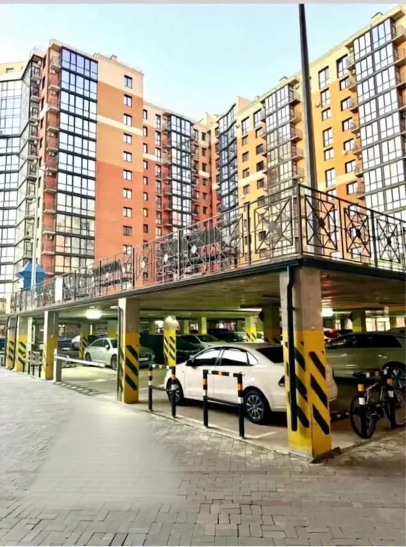 Наземний паркінг у ЖК «Яровиця»