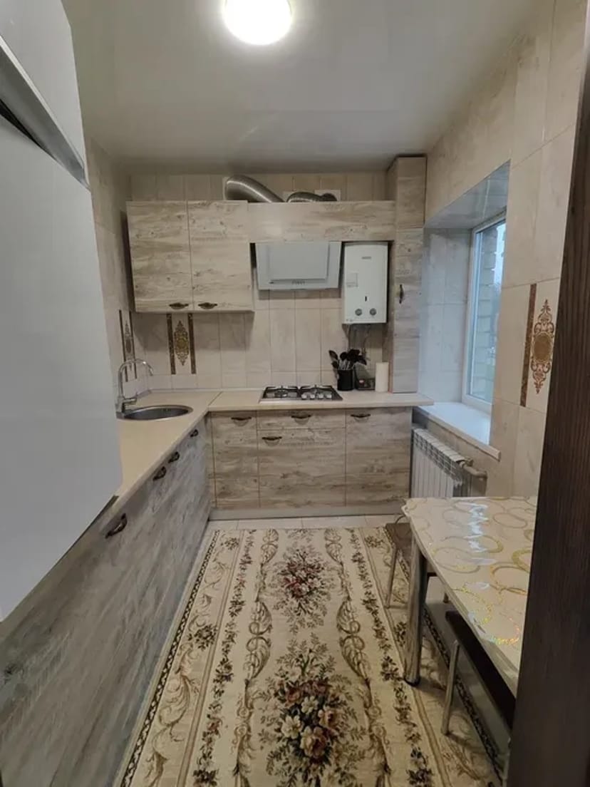 Сдам видовую квартиру-студию, ул Яворницкого. Сдаётся долгосрочно.