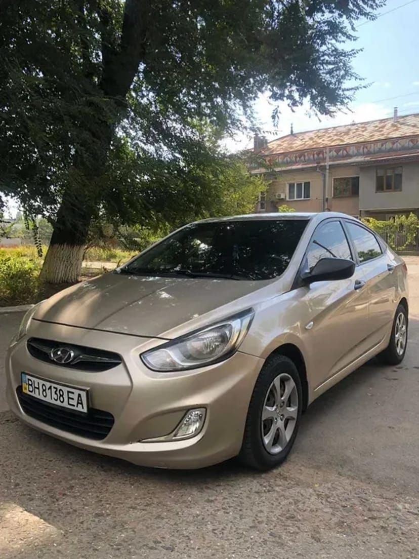 Візьми Hyundai Accent для роботи