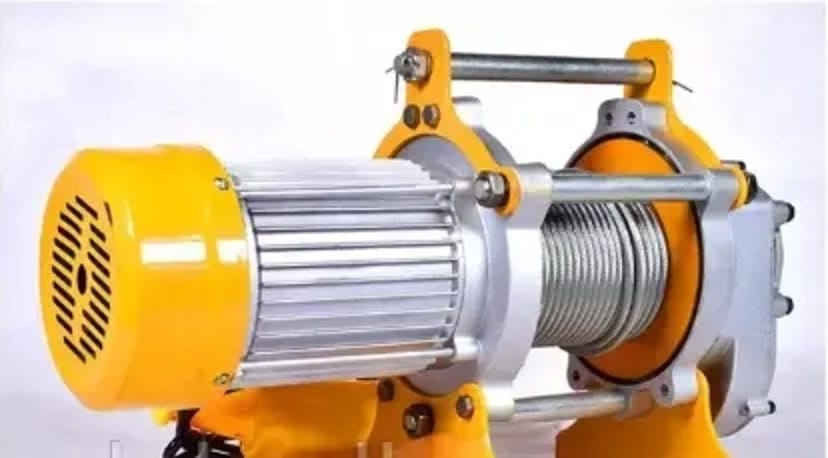 Кран Піонер в/п 500 кг, стріла 2,9 м з лебідкою 220В