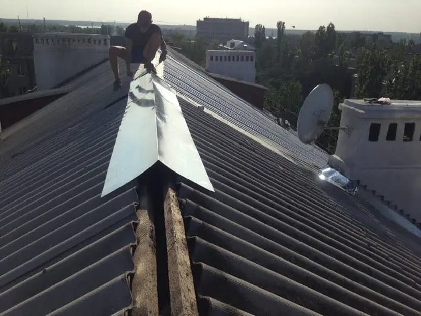 Монтаж коника даху від 100 ₴/пог.м