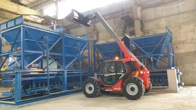 Телескопічний навантажувач Manitou MLT-X 735