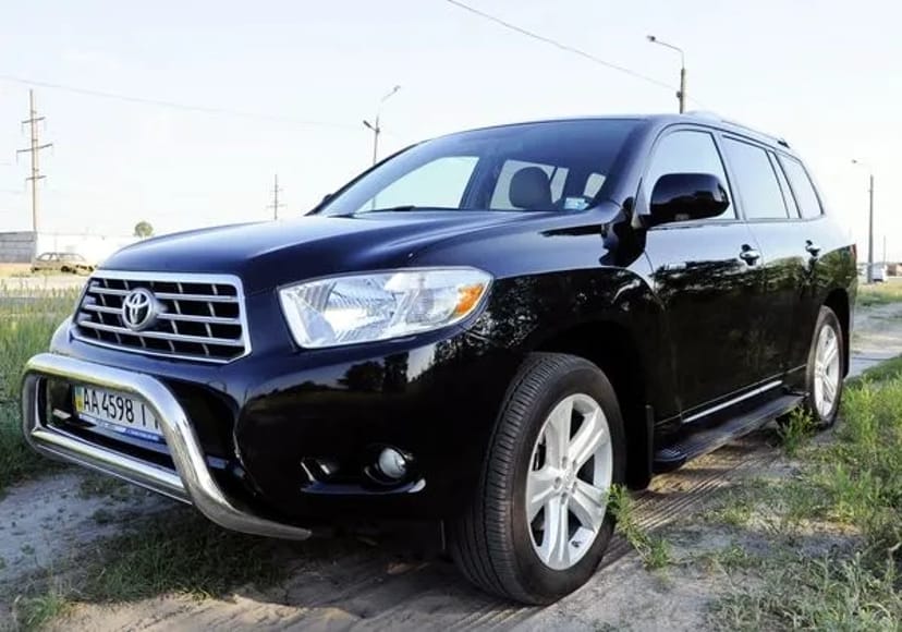 268 Позашляховик на весілля Toyota Highlander