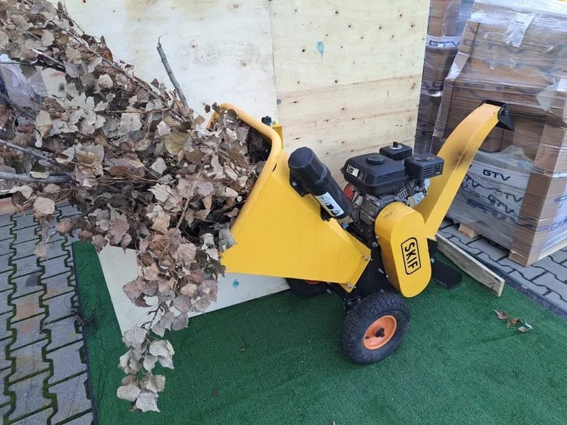 Професійний подрібнювач гілок SKIF