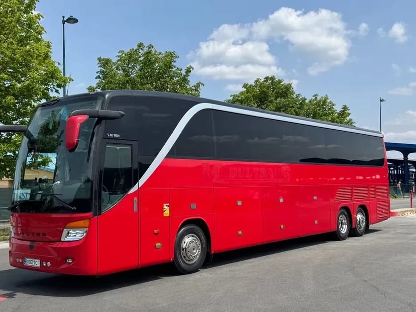 Замовлення сучасного автобуса для турів, екскурсій та трансферів