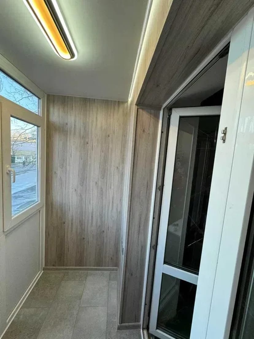 Оздоблення балкону під ключ. Будь-яке покриття, підлога.