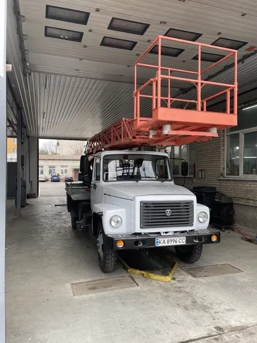 Автовишки 18 та 22 метри від власника