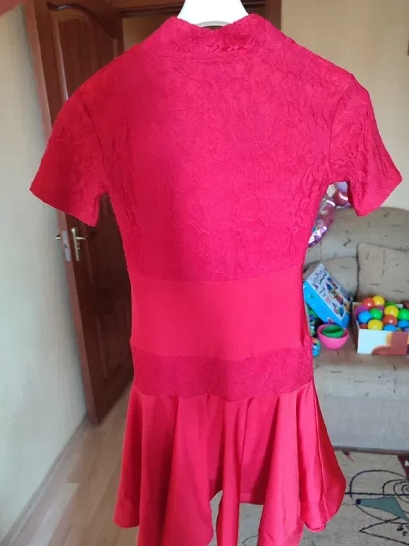 Бейзик, бальне плаття