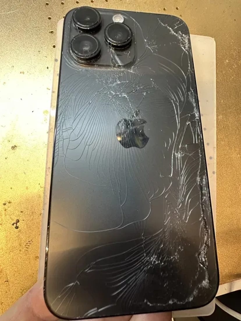 Замена крышки стекла заднего iphone м.Харьковская.