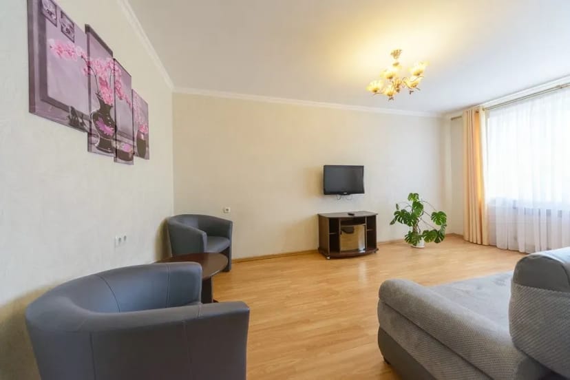 ПОДОБОВО! 2-кімн, пл. Оболонська 3, м. Оболонь (1 хвилина)